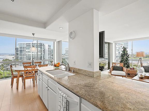 5th image of 1830 Avenida Del Mundo Unit 1004