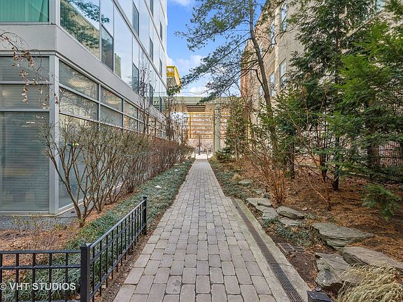 4th image of 1580 Sherman Ave APT 801