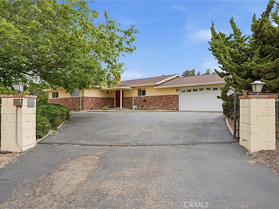 4th image of 1575 La Loma Dr