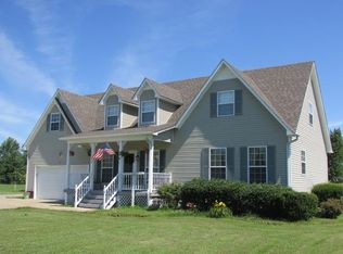 110 Barry Ln, Summertown, TN 38483