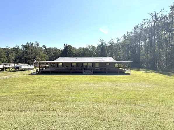 2295 Barriertown Dr, Savannah, TN 38372