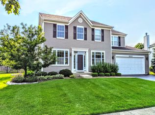 2537 Bluewater Dr, Wauconda, IL 60084