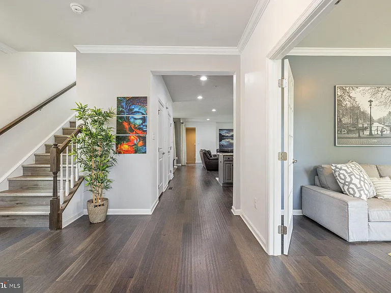 5861 Oakdale Village Rd — Photo 9