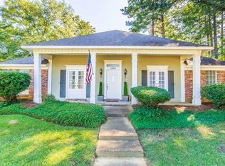 100 Trace Ridge Dr, Ridgeland, MS 39157