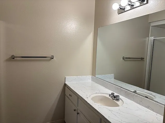 Oakwood Apartments — Photo 14