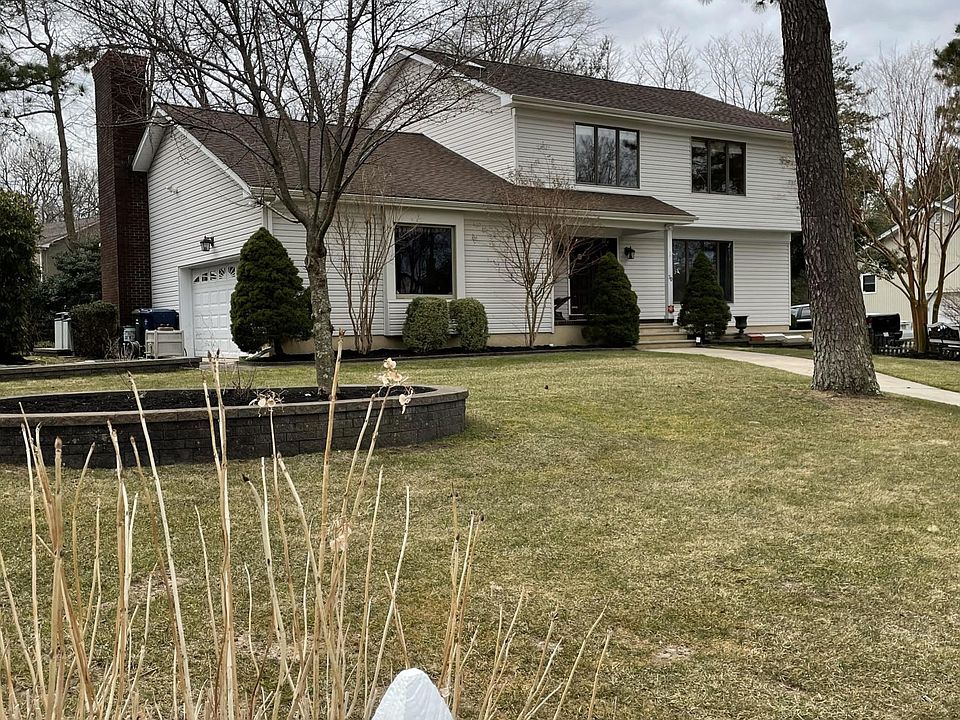 2nd image of 30 Tudor Dr