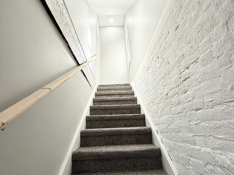 41 Howe St #1 — Photo 6