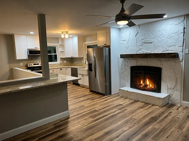 3 bed, 1500 sqft, $2,500 — Photo 2