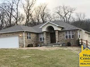 1713 Sunchase Dr, Warsaw, MO 65355