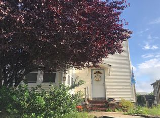 579 Post Rd, Warwick, RI 02888