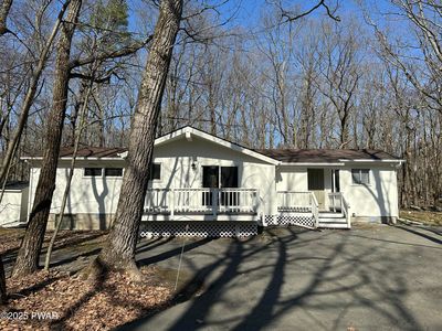 107 Ridgeway Dr, Hawley, PA, 18428