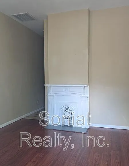 705 Felicity St — Photo 5