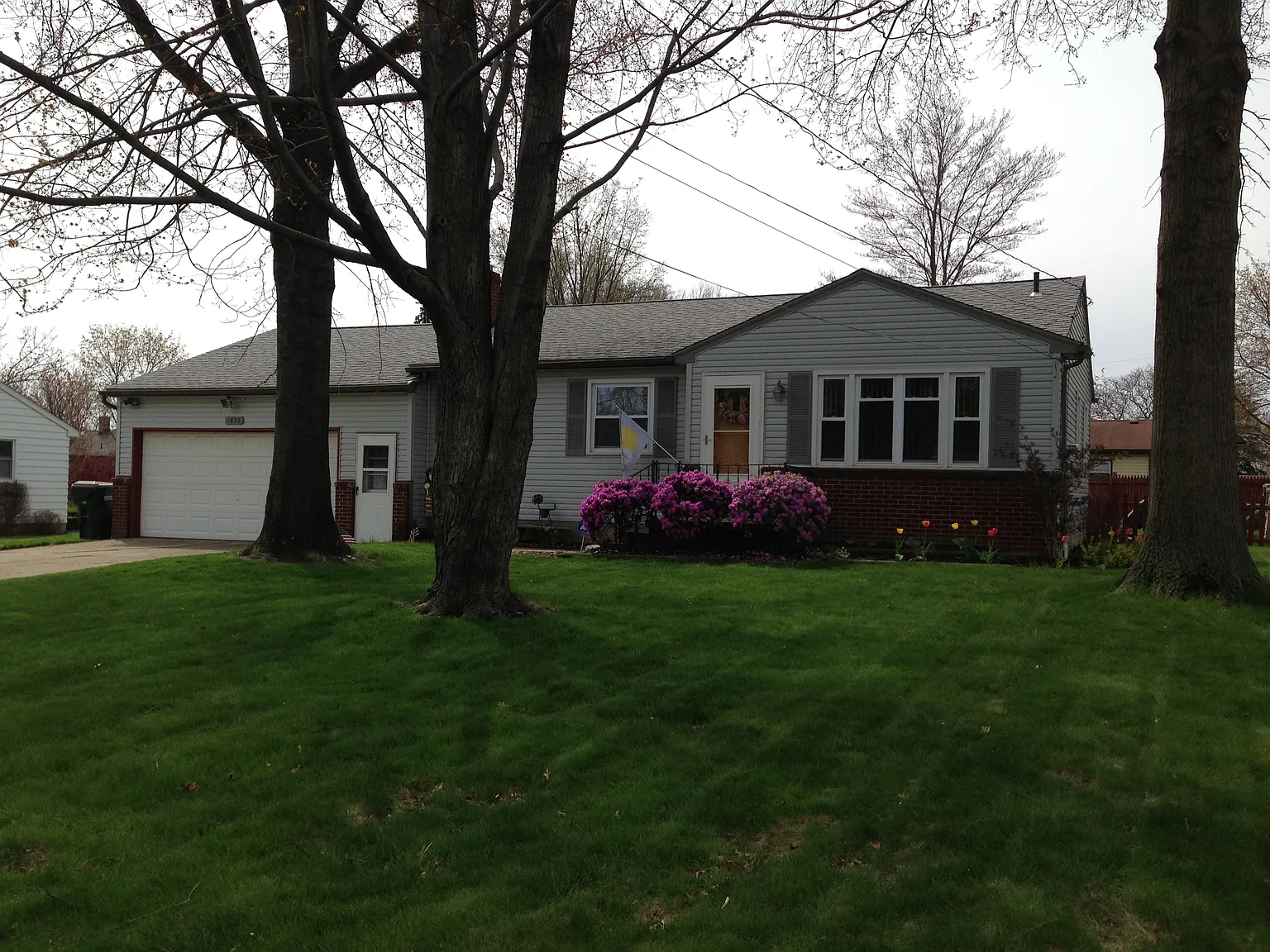 1855 Country Club Ave photo 1