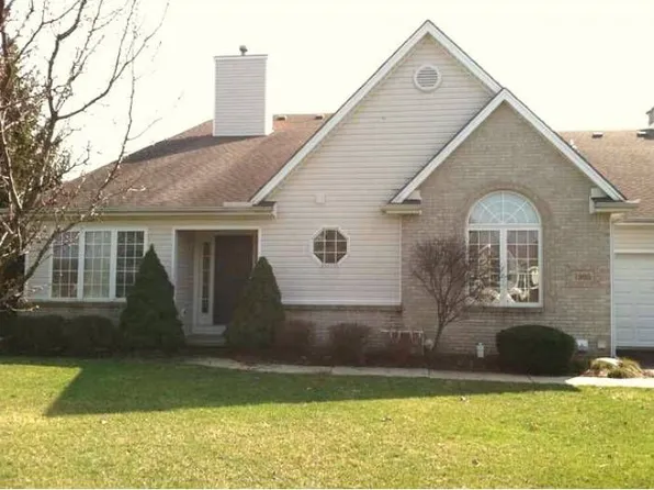 7905 Hidden Harbour Dr E, Holland, OH 43528