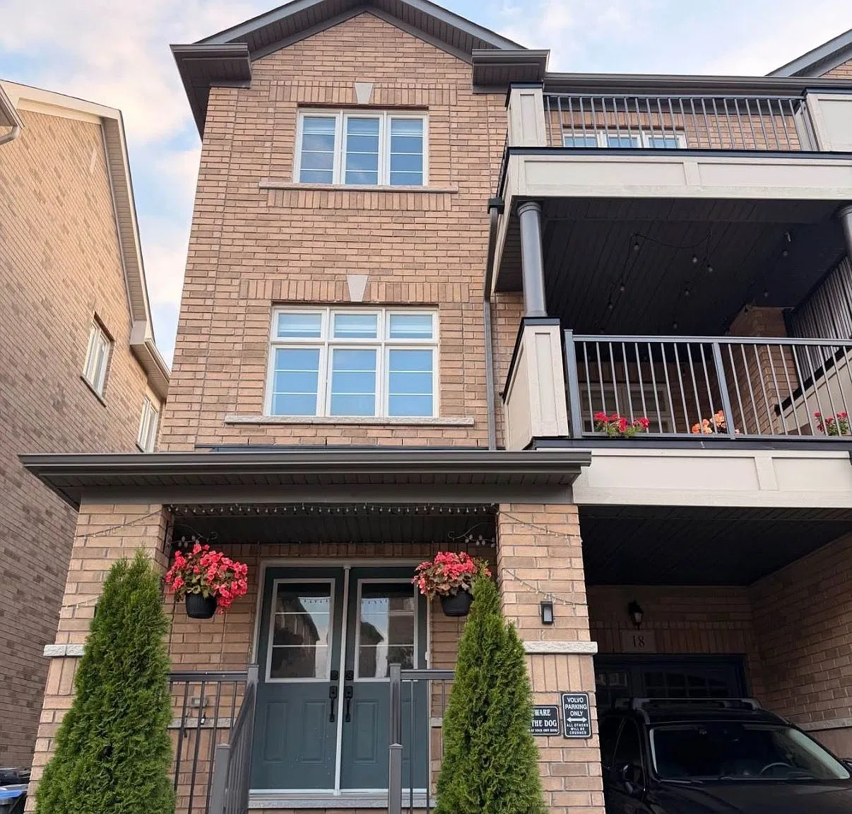 4 bed, $3,100 — Photo 1