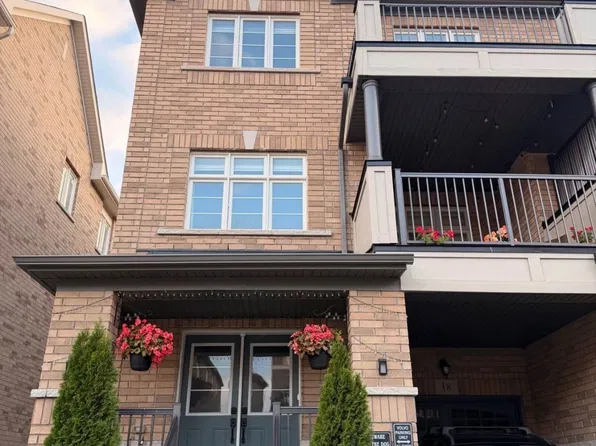 18 Lowes Hill Cir, Caledon, ON L7C 4H5