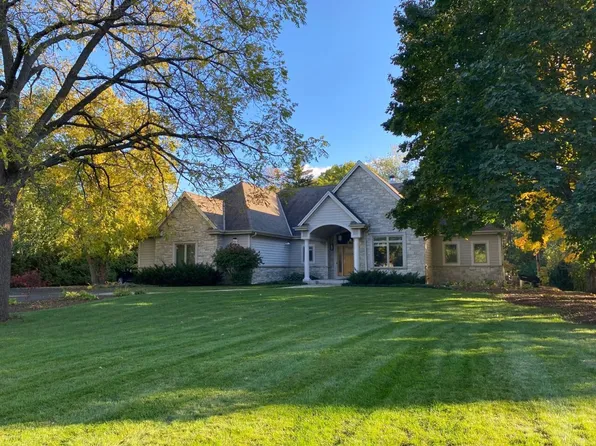 15875 Heather Hill DRIVE, Brookfield, WI 53005