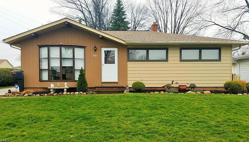 1st image of 901 Decker Dr