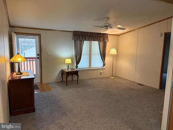 5th image of 51 Lake Dr