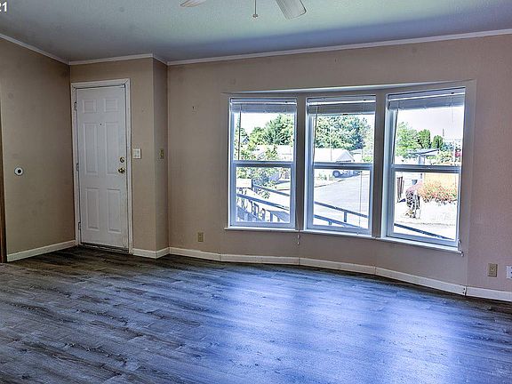 2nd image of 1111 W B Ave
