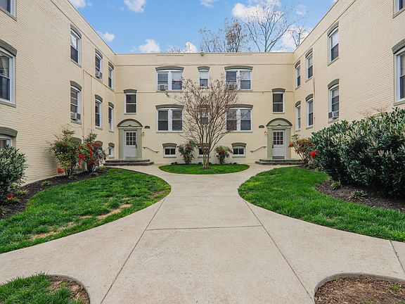 2nd image of 4701 Ravenswood Rd APT 24