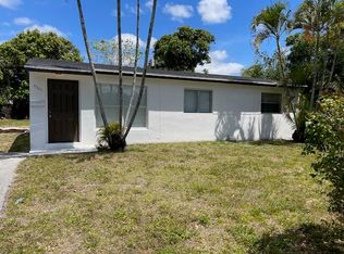 5387 Helene Pl, West Palm Beach, FL 33407