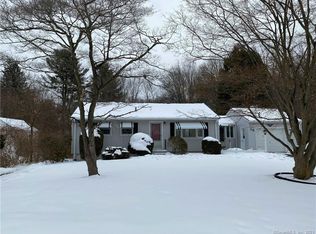 39 Putting Green Rd, Fairfield, CT 06825