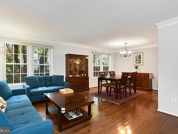 3rd image of 3156 Borge St