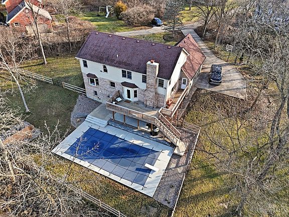 3rd image of 7395 Wethersfield Dr