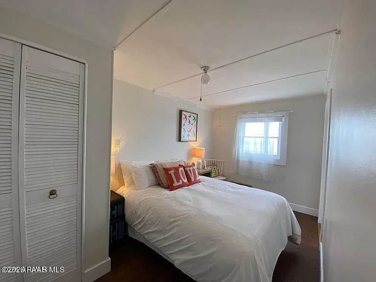 715 Clark St #1 — Photo 10