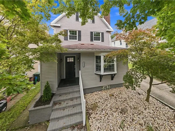1112 Montana Ave, Natrona Heights, PA 15065