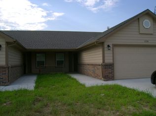 1702 Hickory Ln, Junction City, KS 66441
