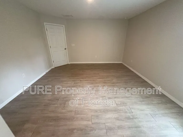 15057 SW 21st Ter — Photo 19