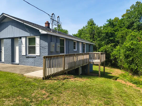 1147B Pine Hall Rd #B, Martinsville, VA 24112