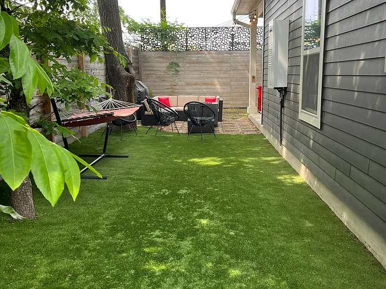 1122 Kirk Ave — Photo 4