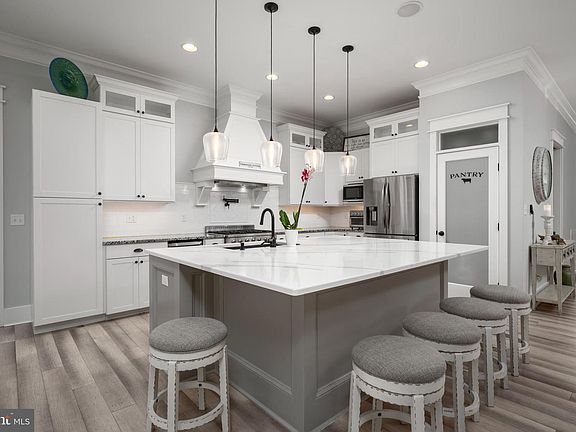 4th image of 19668 Beaver Dam Rd