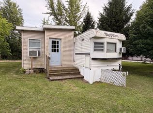 25-16 Woodhaven Lakes, Sublette, IL 61367