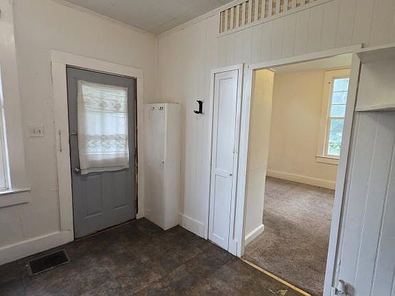 4th image of 371 W 12th St APT 16