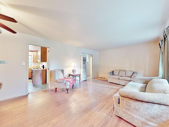 4th image of 713 El Vecino Ave