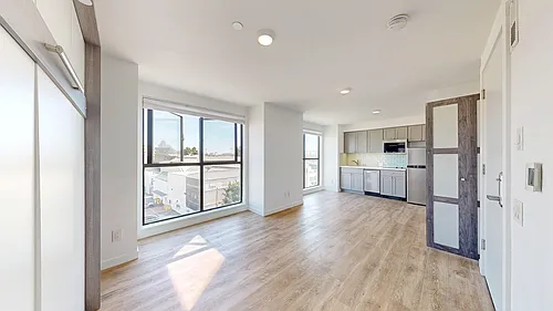 1532 Howard St #503 Photo 1
