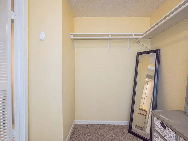 210 Oak Bay St #403 — Photo 24