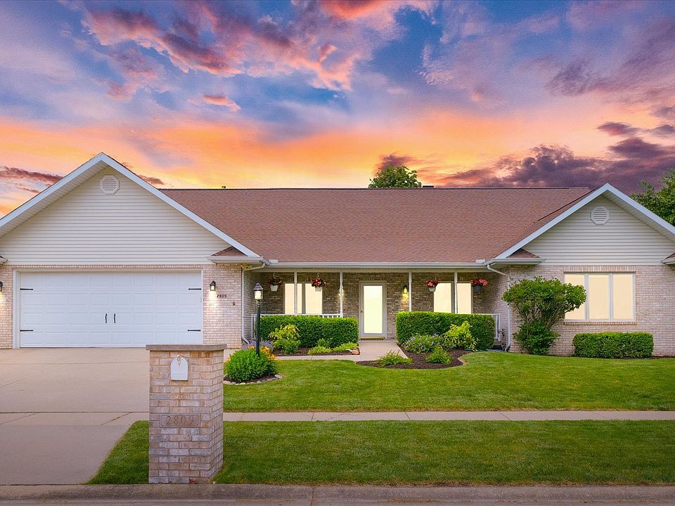 1st image of 2809 Slayback St