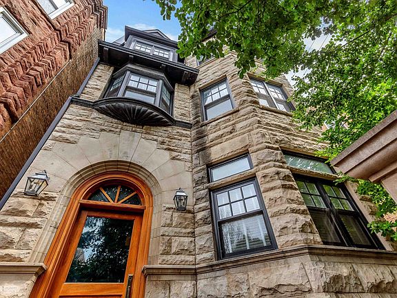 2nd image of 746 W Belden Ave #3