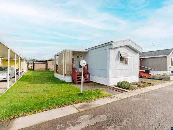 2901 E 2nd St Unit 96, Newberg, OR 97132