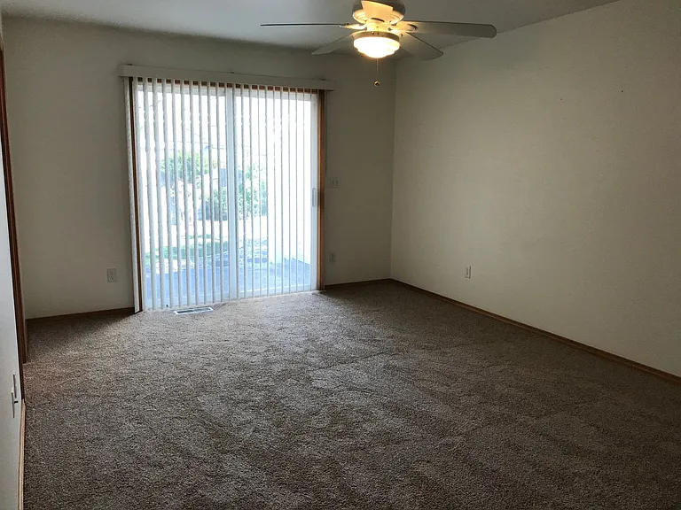 3246 N Mitchell St — Photo 8
