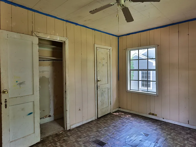 127 Barbara Ave — Photo 15