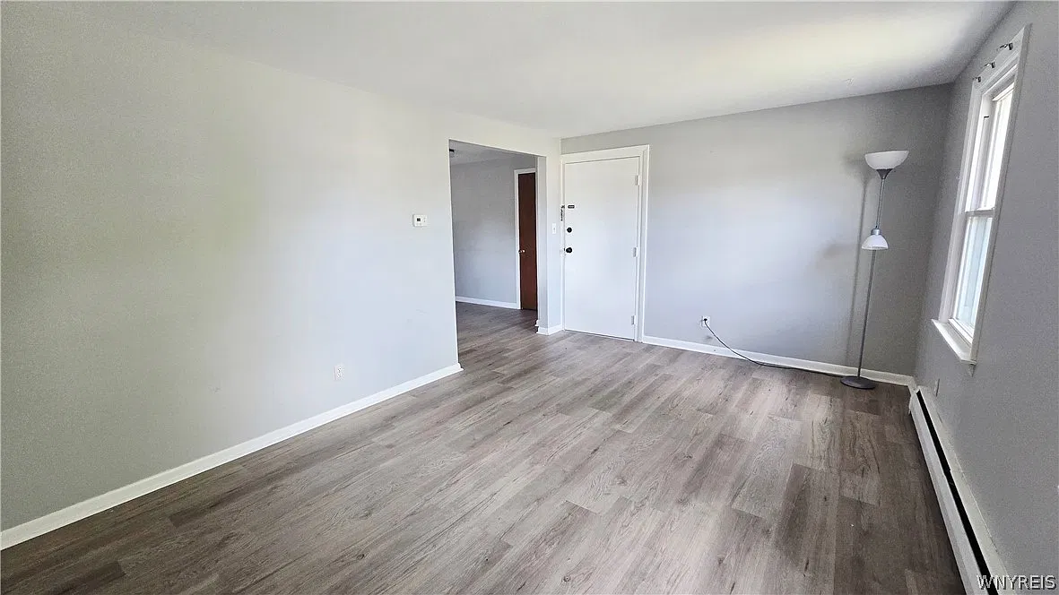 2 bed, 1.0 bath, 1258 sqft, $1,500 — Photo 3