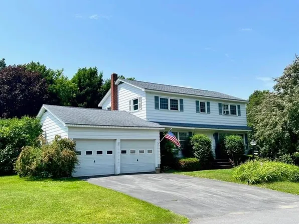 3 Edgewater Dr, Rouses Pt, NY 12979