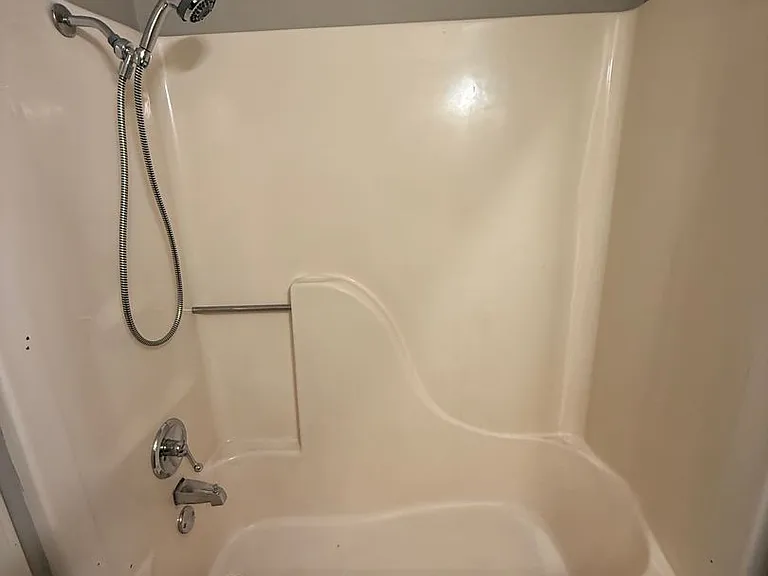 1502 Heather Ct — Photo 9