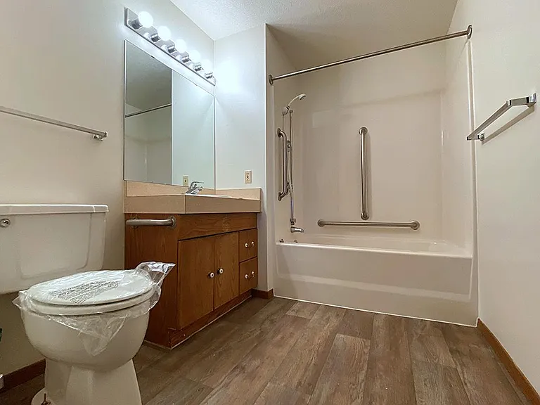9741 Grand Ave S — Photo 24